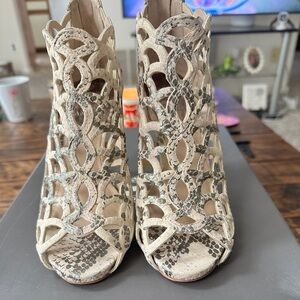 Vince Camuto Women's Fontanela Sandal in metallic snake